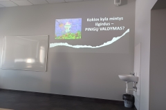 1000016884