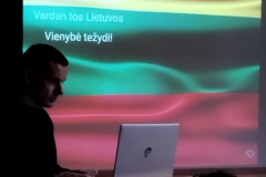jtr6nbbV